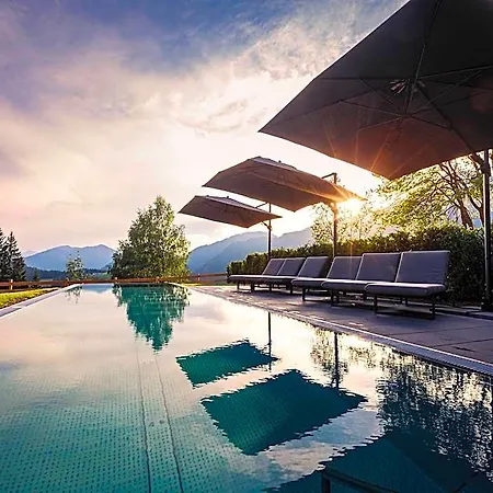 Lovely With Shared Pool 2*