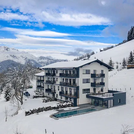 Lovely With Shared Pool Hotel