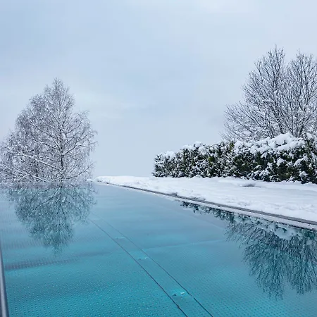 Hotel Lovely With Shared Pool 2*